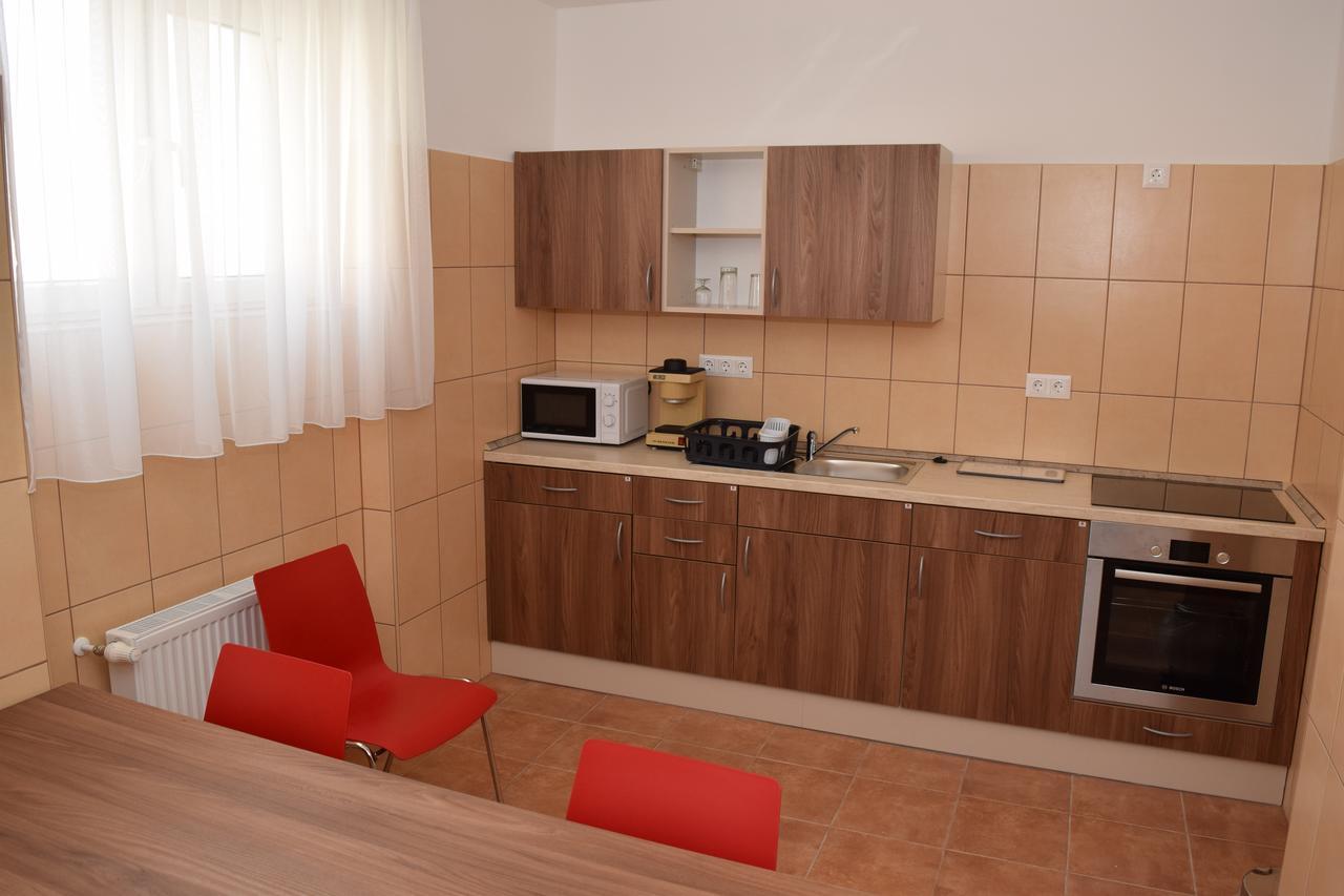 Marothi Kollegium Pansiyon Debrecen Dış mekan fotoğraf